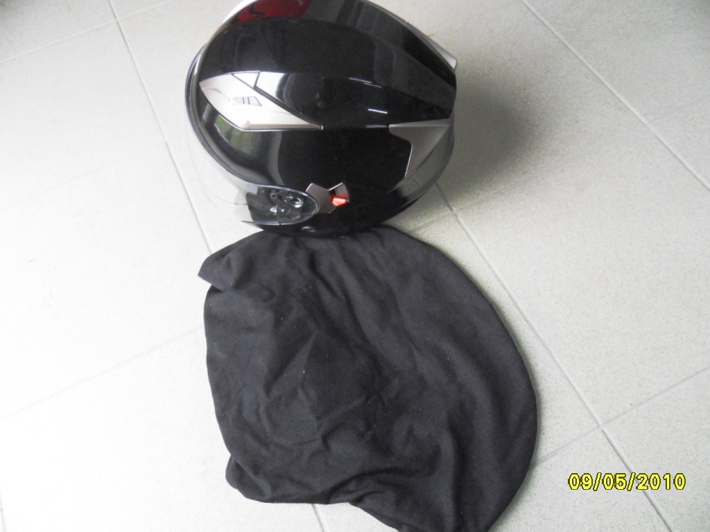 Moto helmu se slunecnim stitem - 8