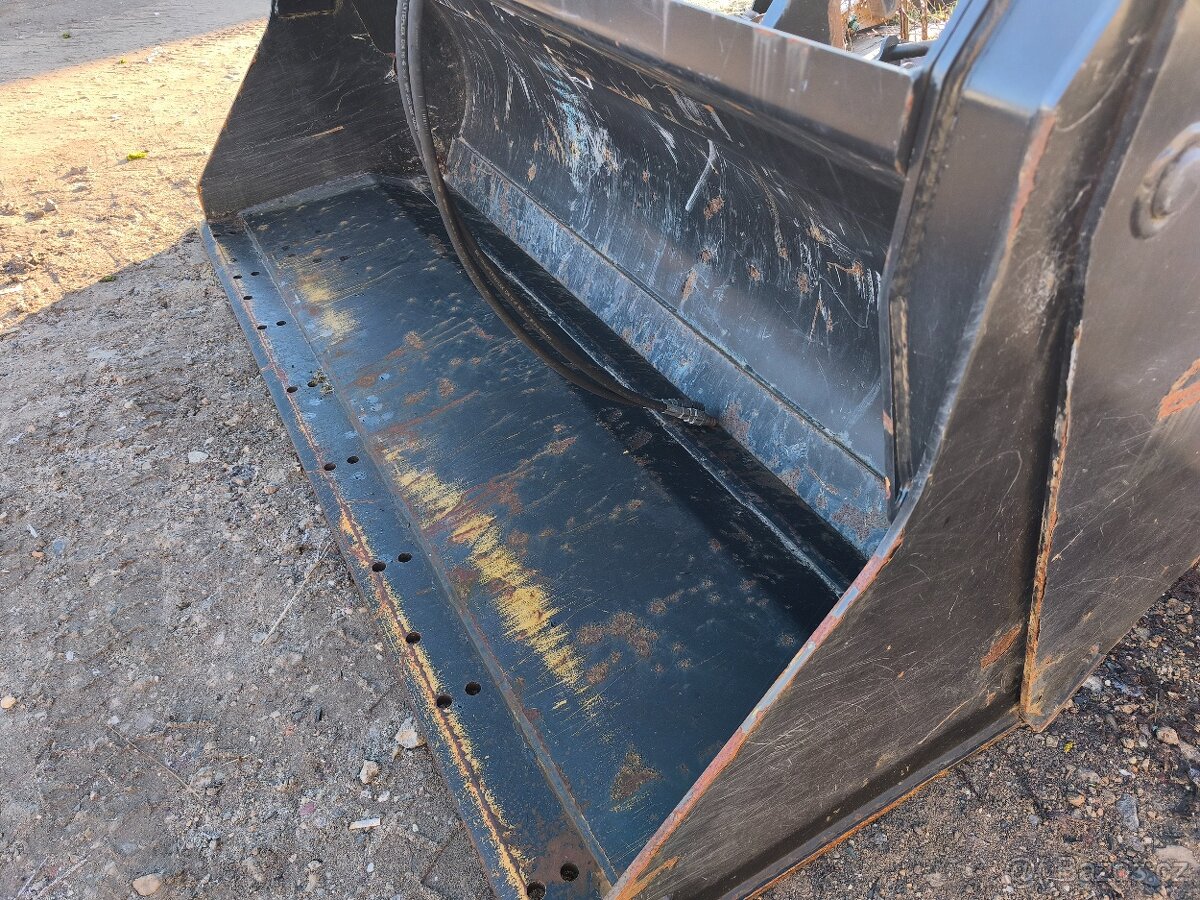 Lopata 4v1 230cm 1,15m3 - 8