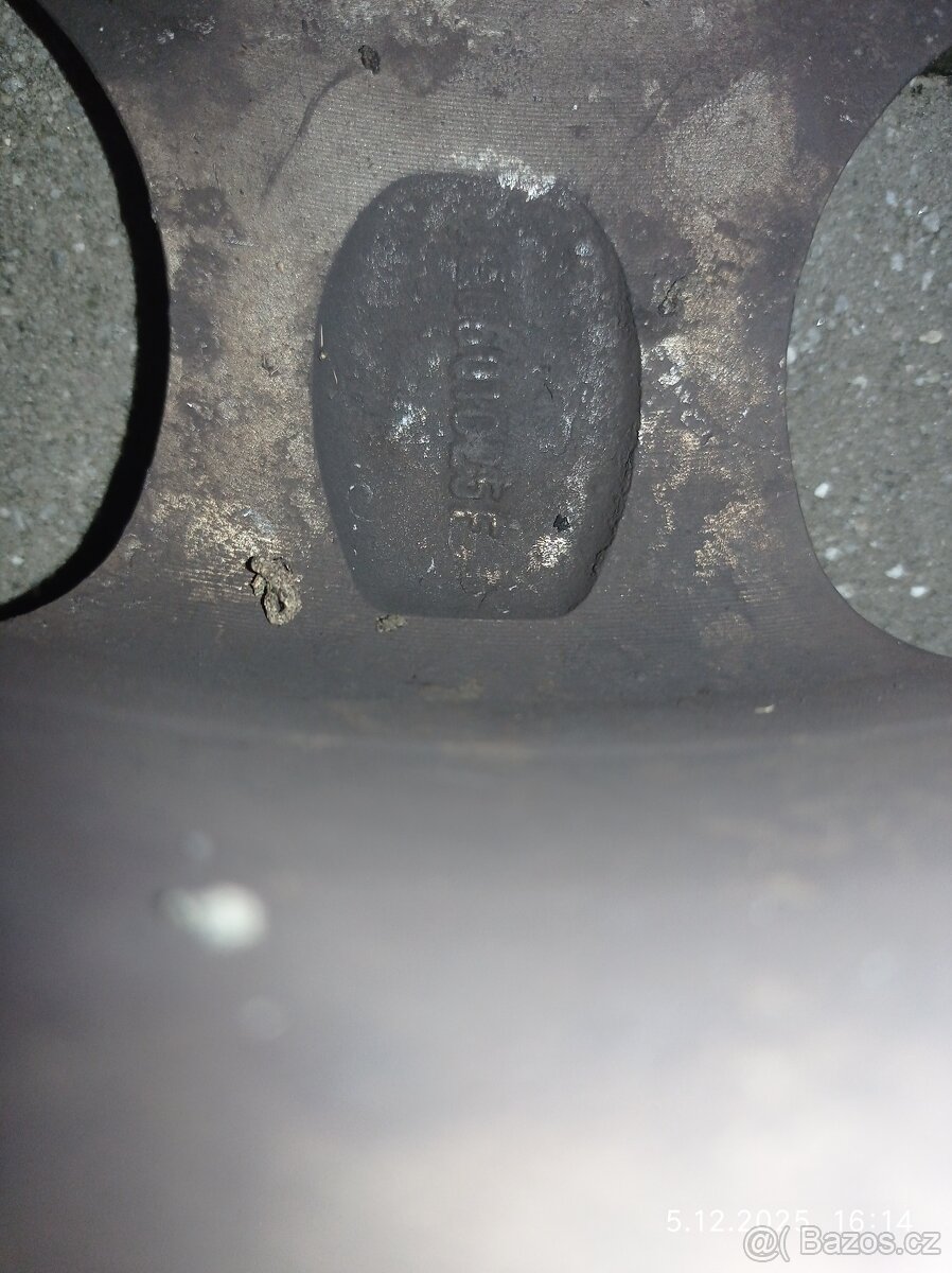 Kompletní ZIMNI 16" al kola ORIGINAL AUDI A4, A6 - 8