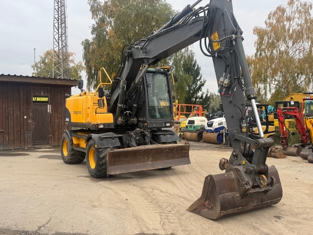 Kolový bagr Volvo EW140C - 8