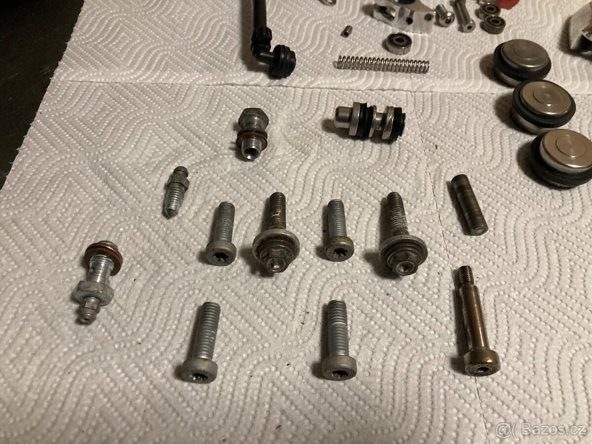 BERINGER Aerotec - komplet brzdovou soustavu - 8