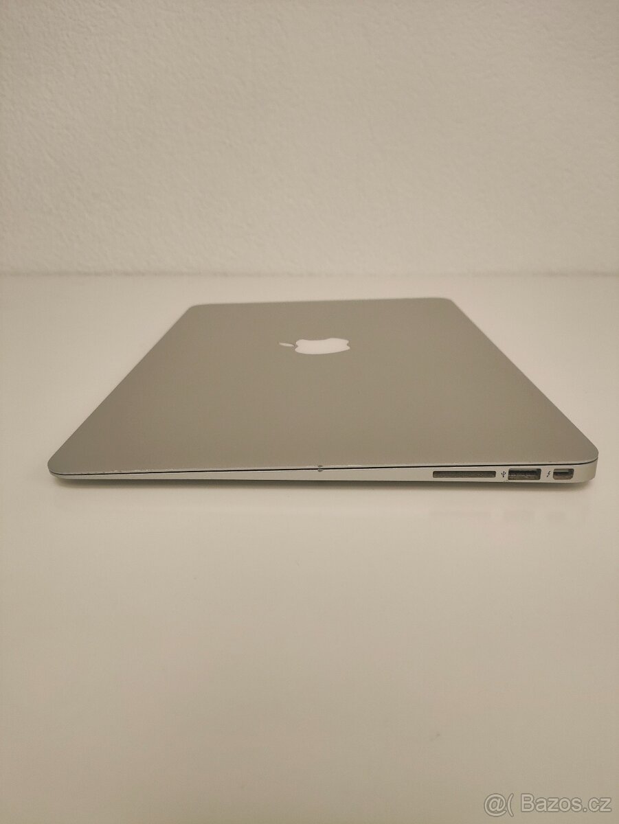 MacBook Air A1466 | i5 • 8GB • 128GB SSD - 8