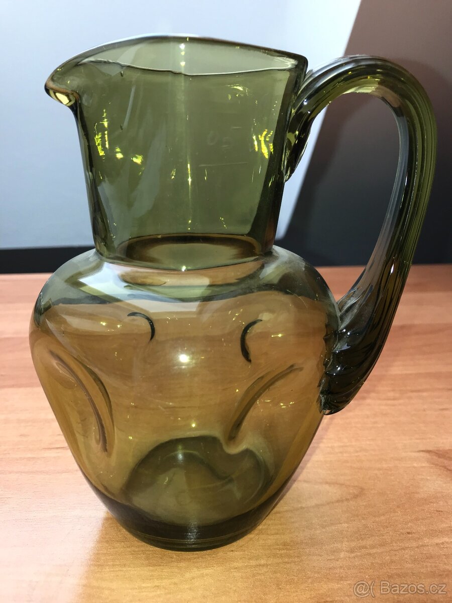 Sběratel nabízí staré skleněné džbány a džbánky - 8