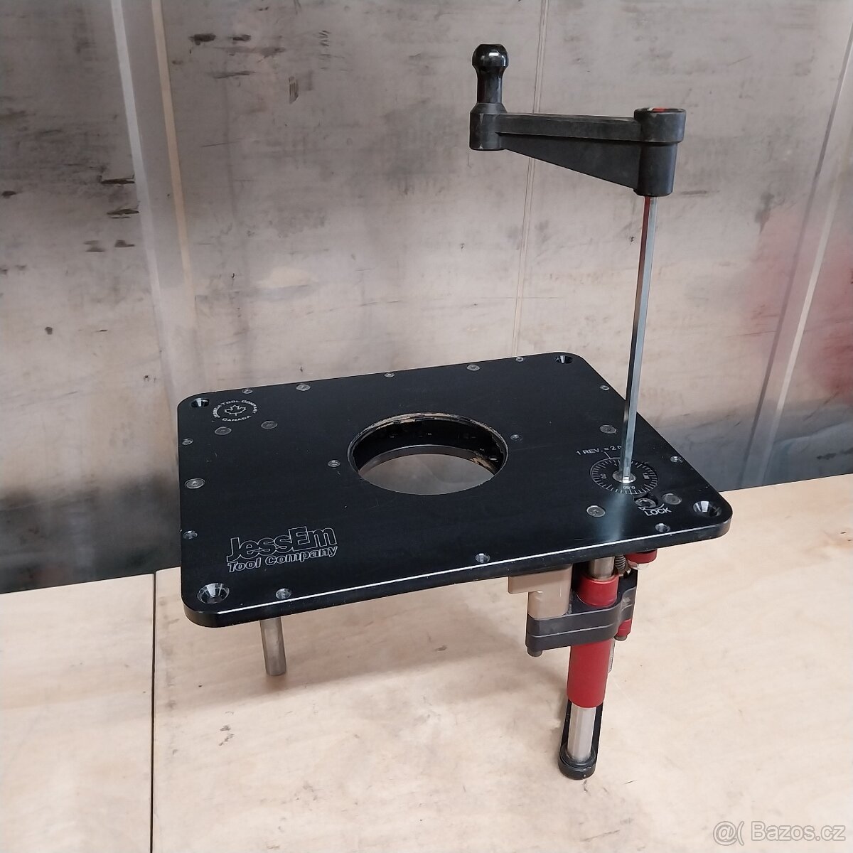 Zdvihací přípravek pro horní frézky - 8