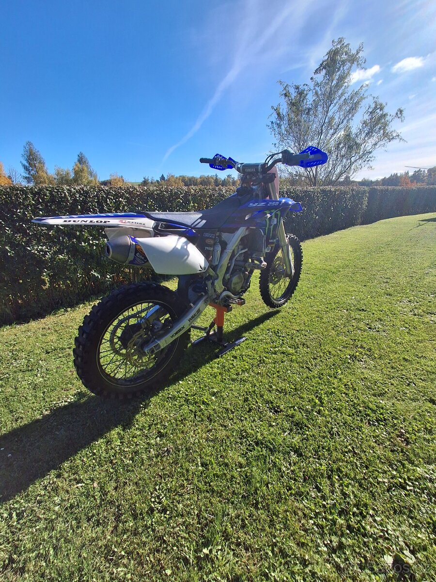 Yamaha yzf 250 - 8