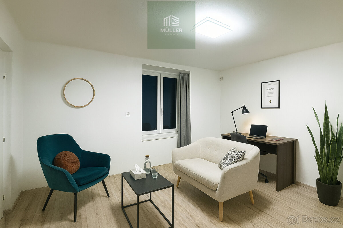 Pronájem domu po rekonstrukci – 4 parkovací místa, přístřeše - 8