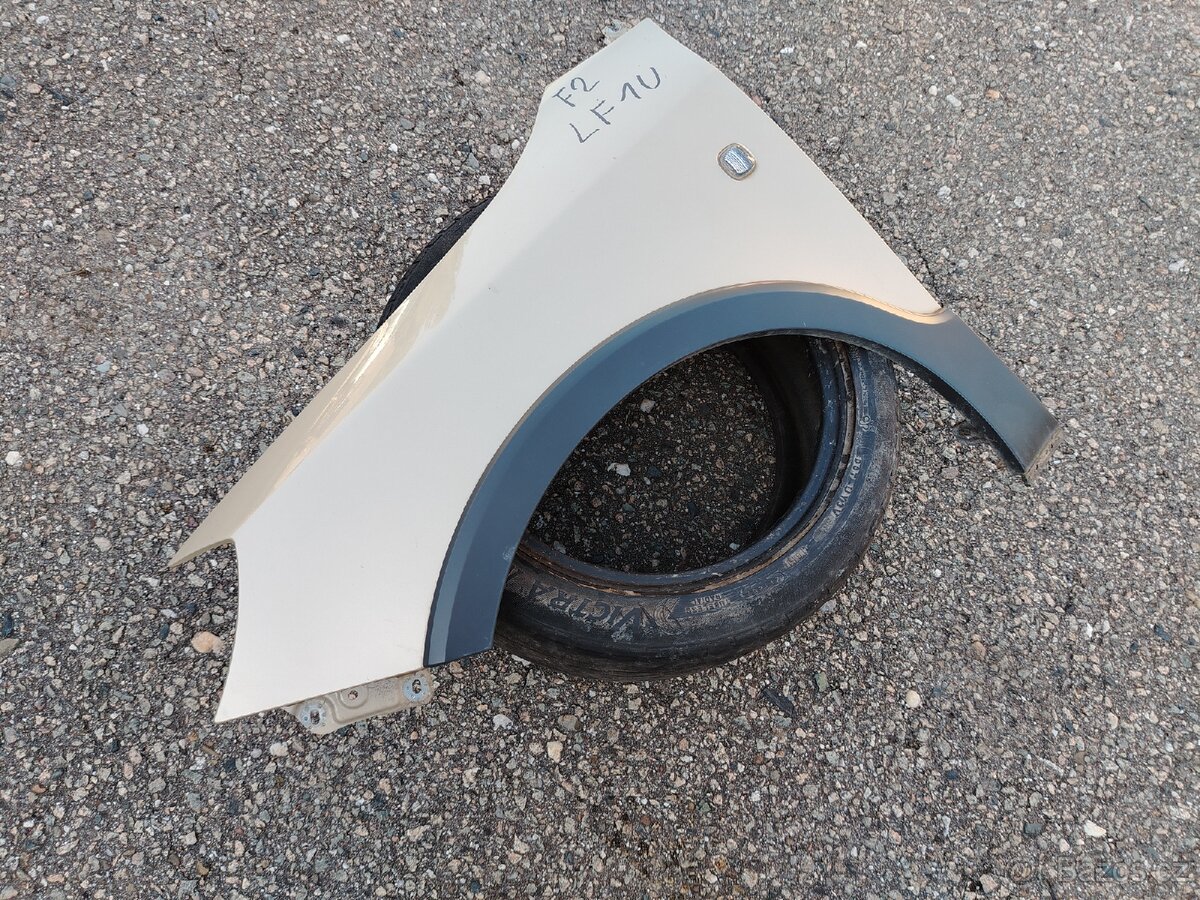 Levý blatník Škoda Fabia 2 - 8