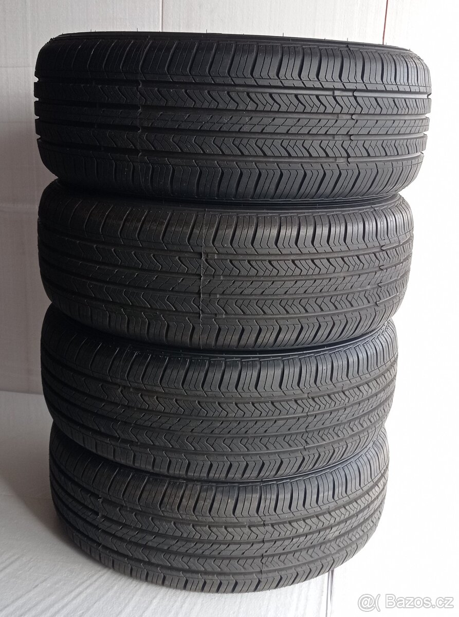 Maxxis Bravo HP-M3 215/55 R17 94V - 8