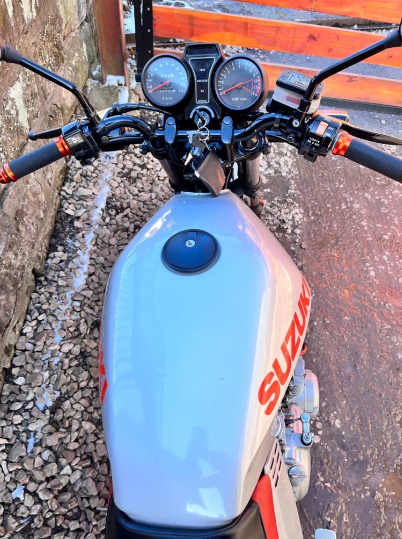 Suzuki Katana 650G - 8