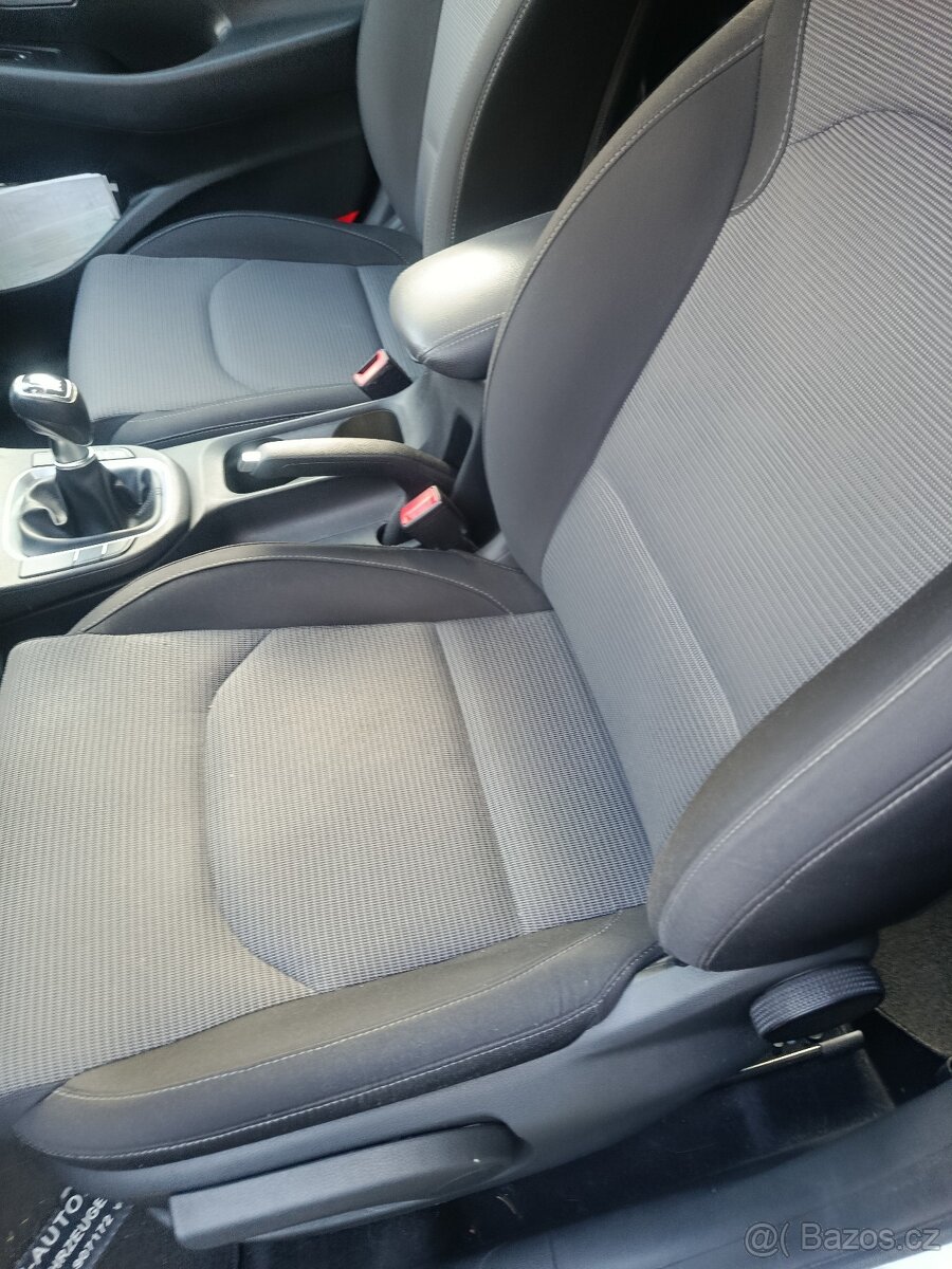 Hyundai i30 combi 1.0,88 kw r.v. 2017/11 - 8