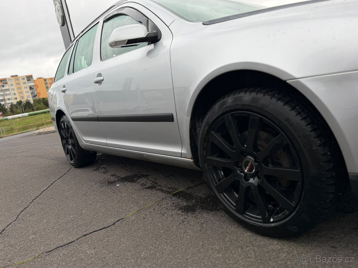 Prodám Škoda Octavia 2 DSG - 8