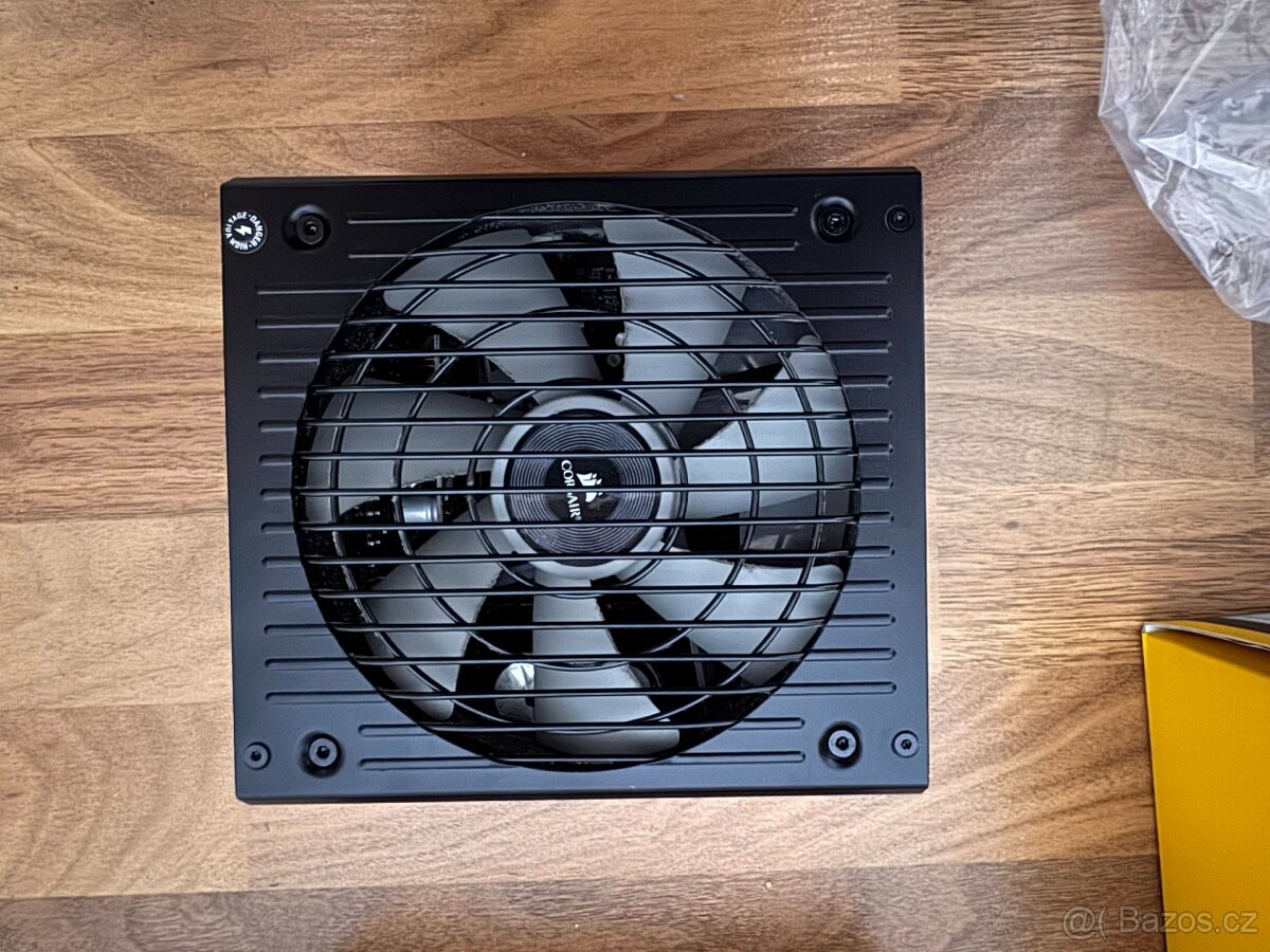 PC zdroj Corsair RM750x - 8