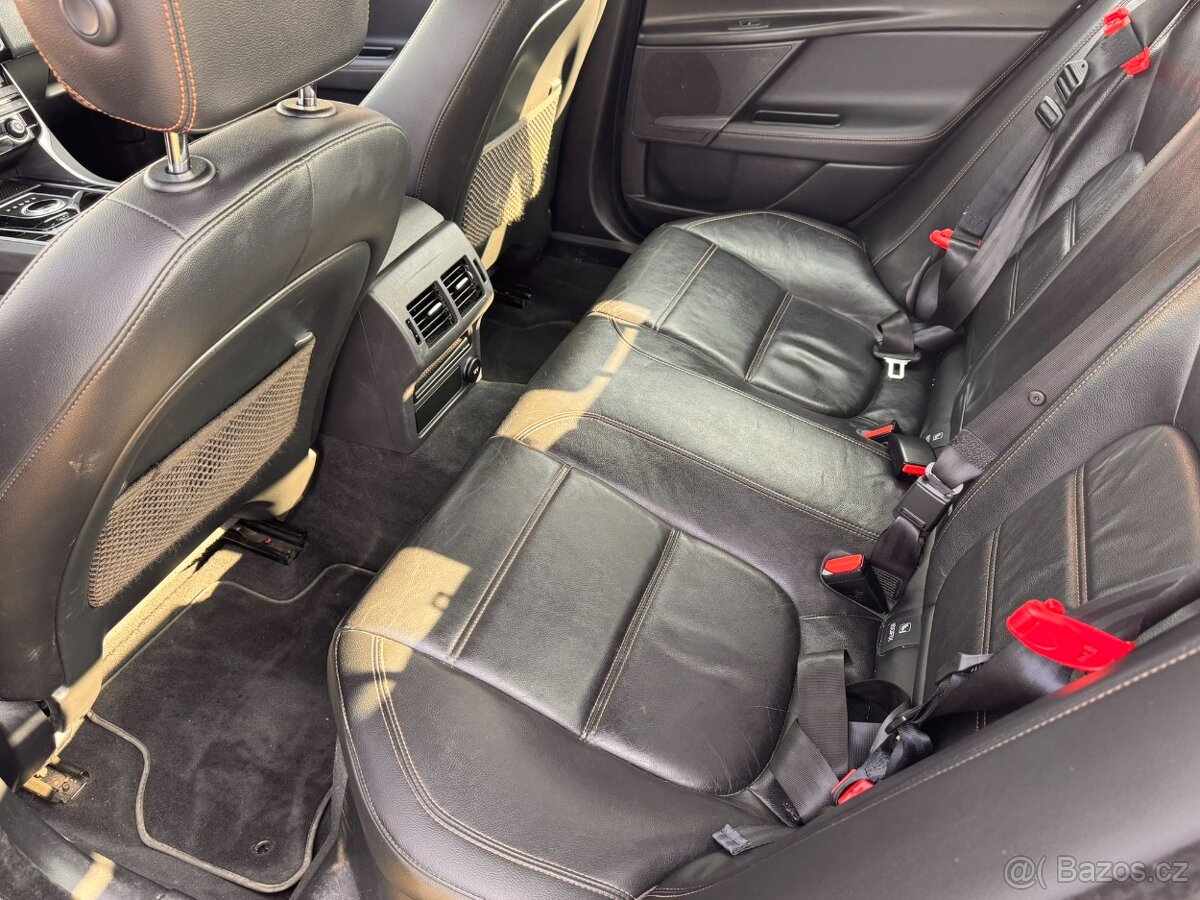 Prodám Jaguar XE 2.0D 132kw Max výbava HSE - Motor K.O. - 8