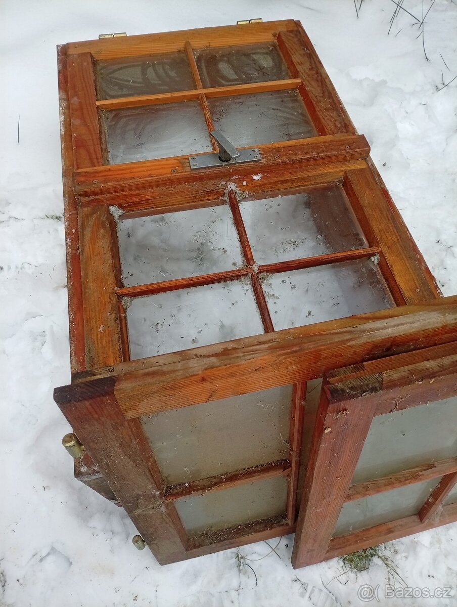 Dřevěné dveře, okno oboustranné - 8