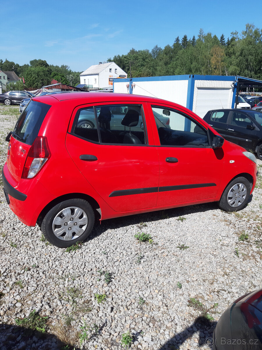 Hyundai i 10, 1.1 - 8