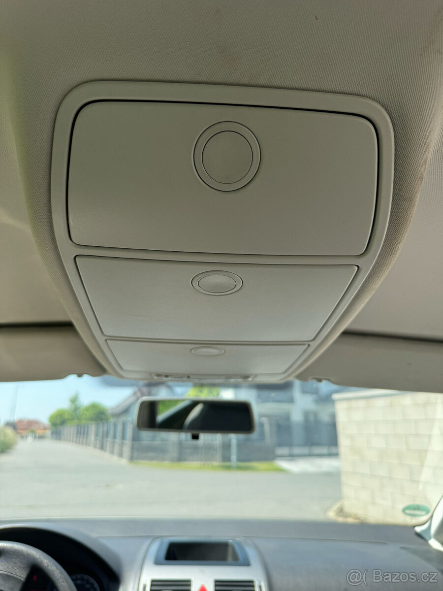 Volkswagen Touran 2.0D EcoFul - 8