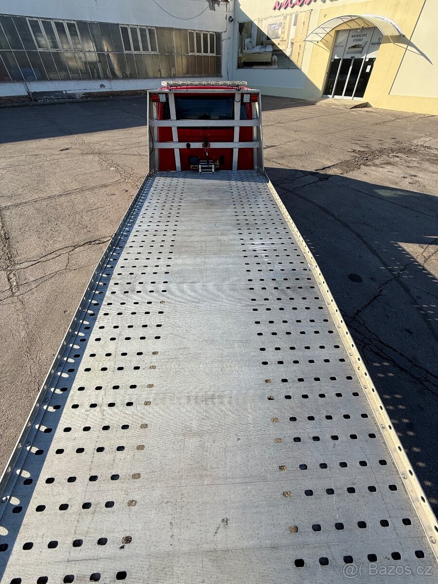 Predám odtahovku vw T5 - 8