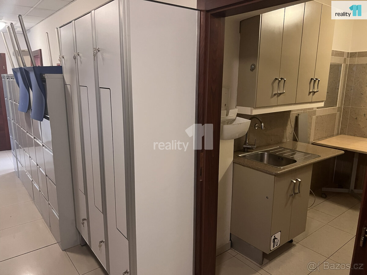 Pronájem obchodního prostoru 147m2 - 8