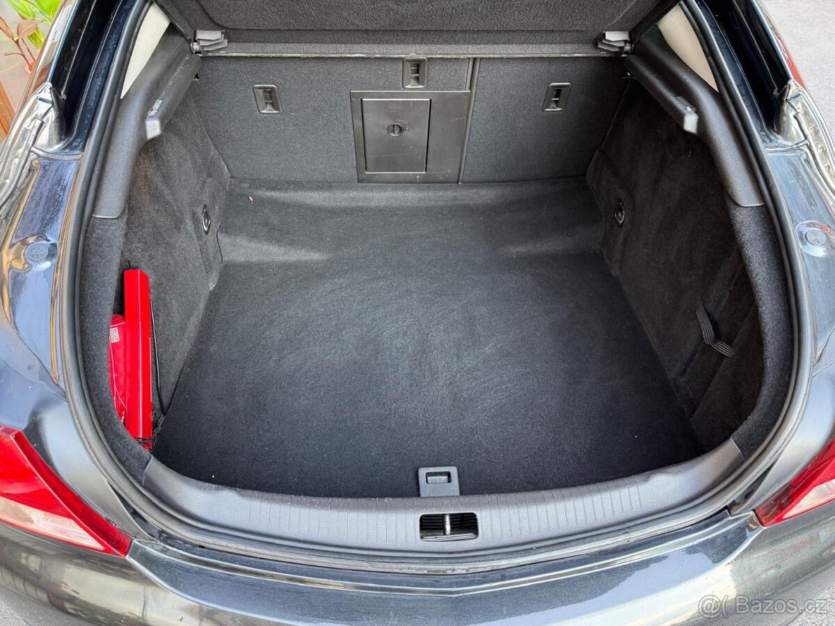 Opel Insignia 1,6i turbo - 8