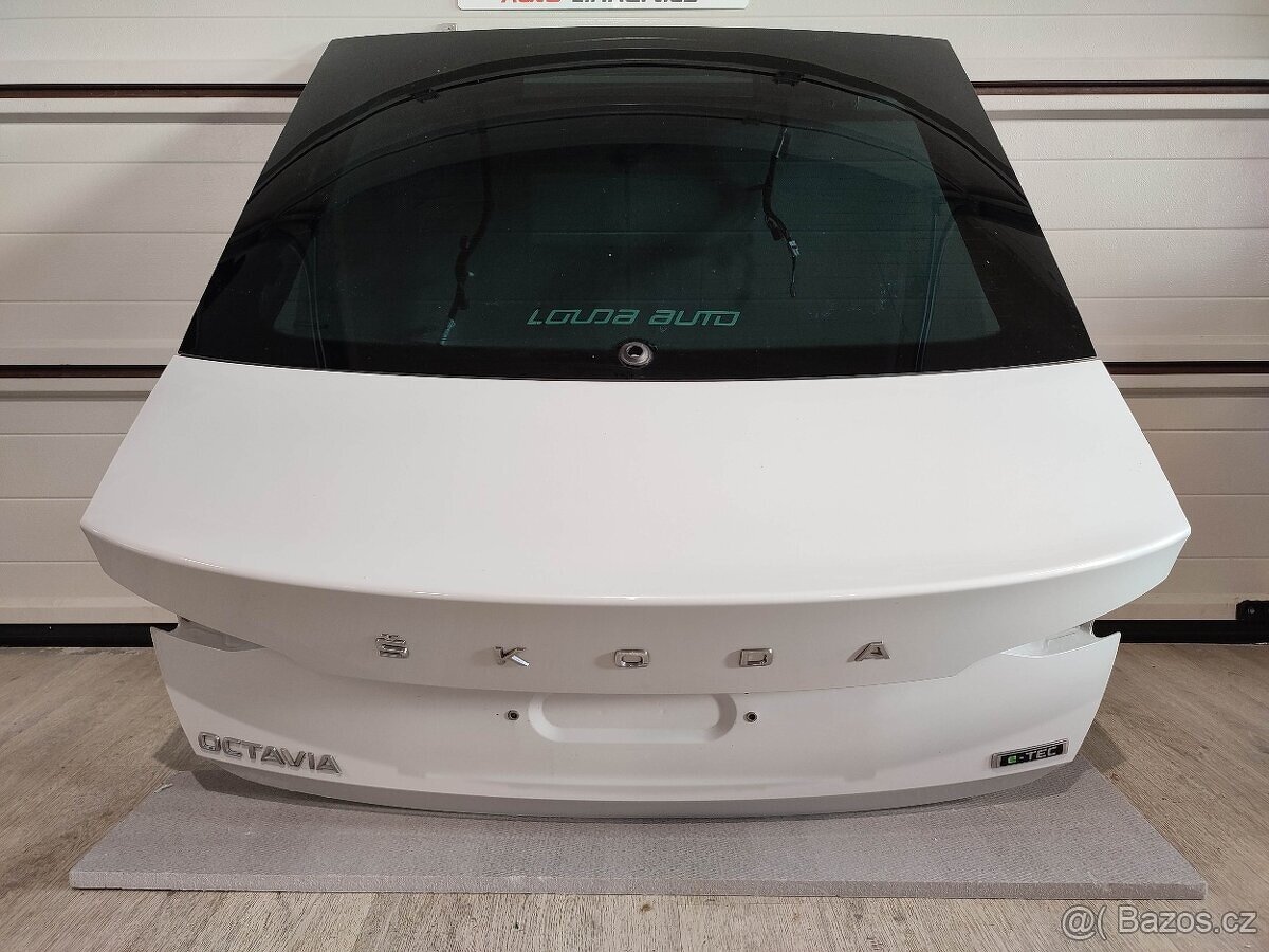 Škoda Octavia IV-dveře boční PP, PZ, kufrové, zadní nár - 8