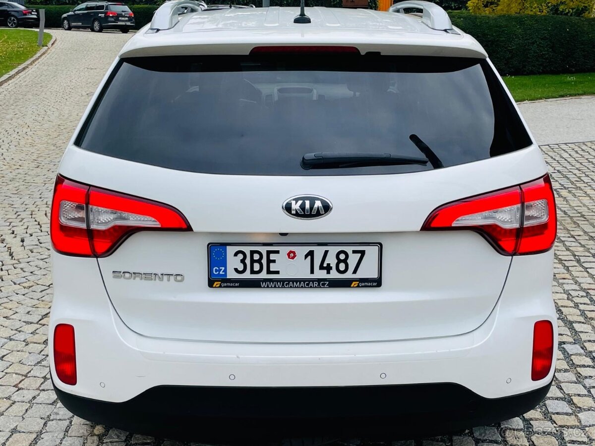Kia Sorento 2.2CRDi 145KW AUTOMAT SERVISKA TAŽNÉ - 8