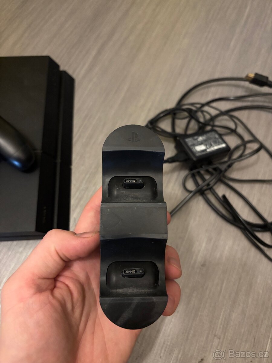 PlayStation 4 1TB, 2x DualShock, 4x hra - 8