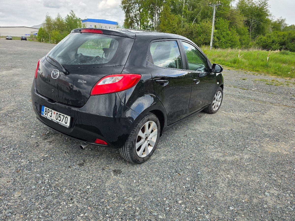 Mazda 2 2010 - 8