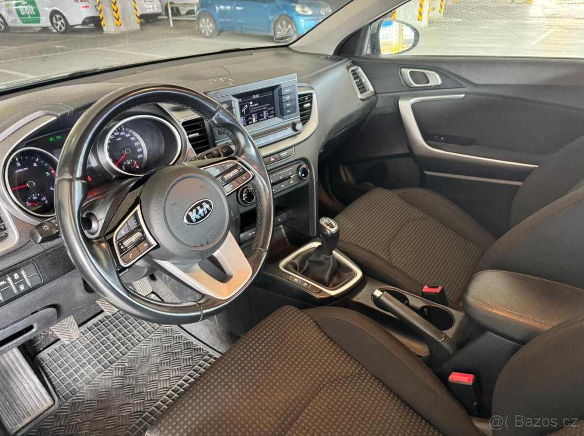 Kia ceed sw - 8