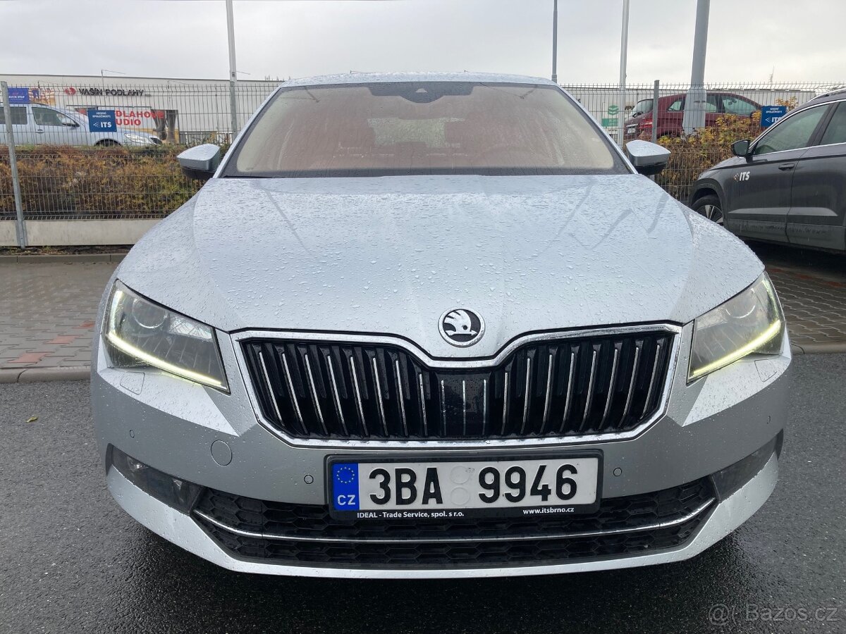 Škoda Superb 2,0tdi Laurin a Klement 140KW DSG,1.majitel - 8