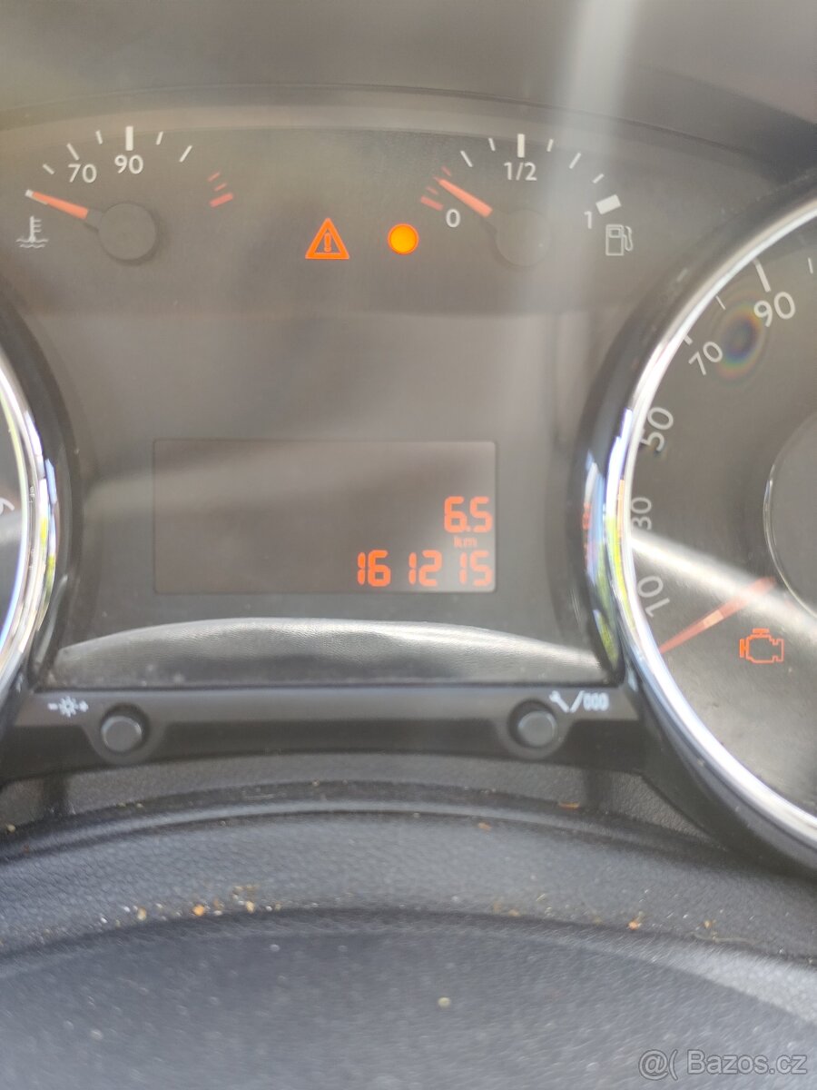 Peugeot 5008 1.6THP - 8