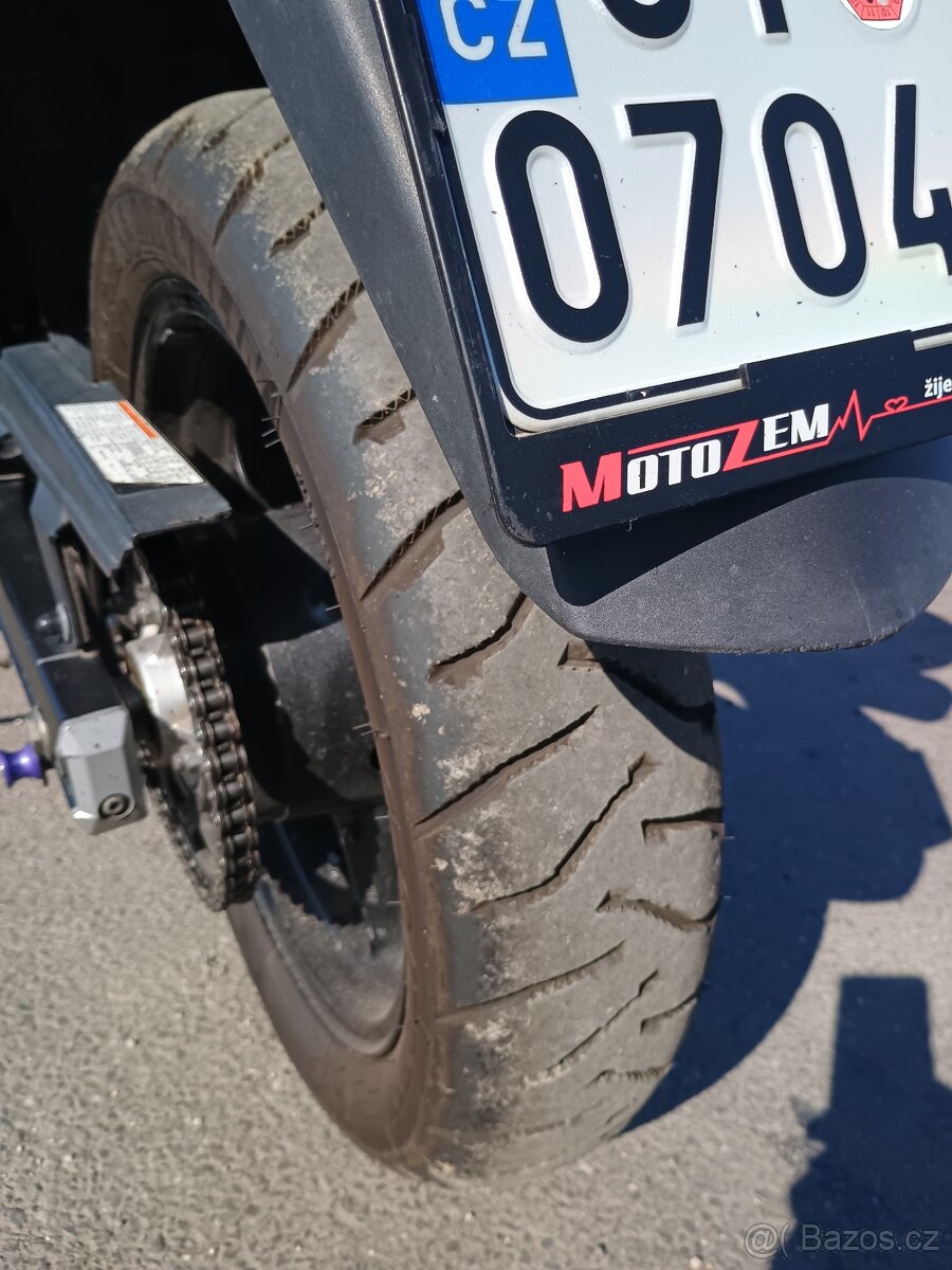 Suzuki DL 650 v-Strom - 8