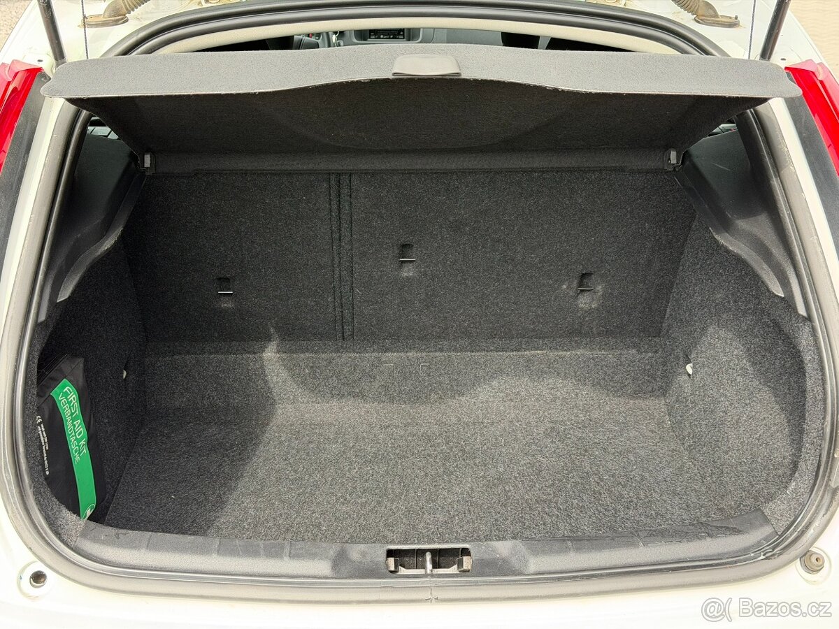 Volvo V40 D2 Momentum - 8