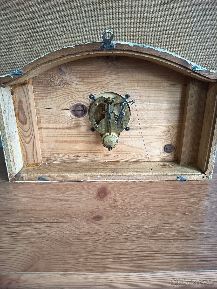 Nástěnné hodiny - 8