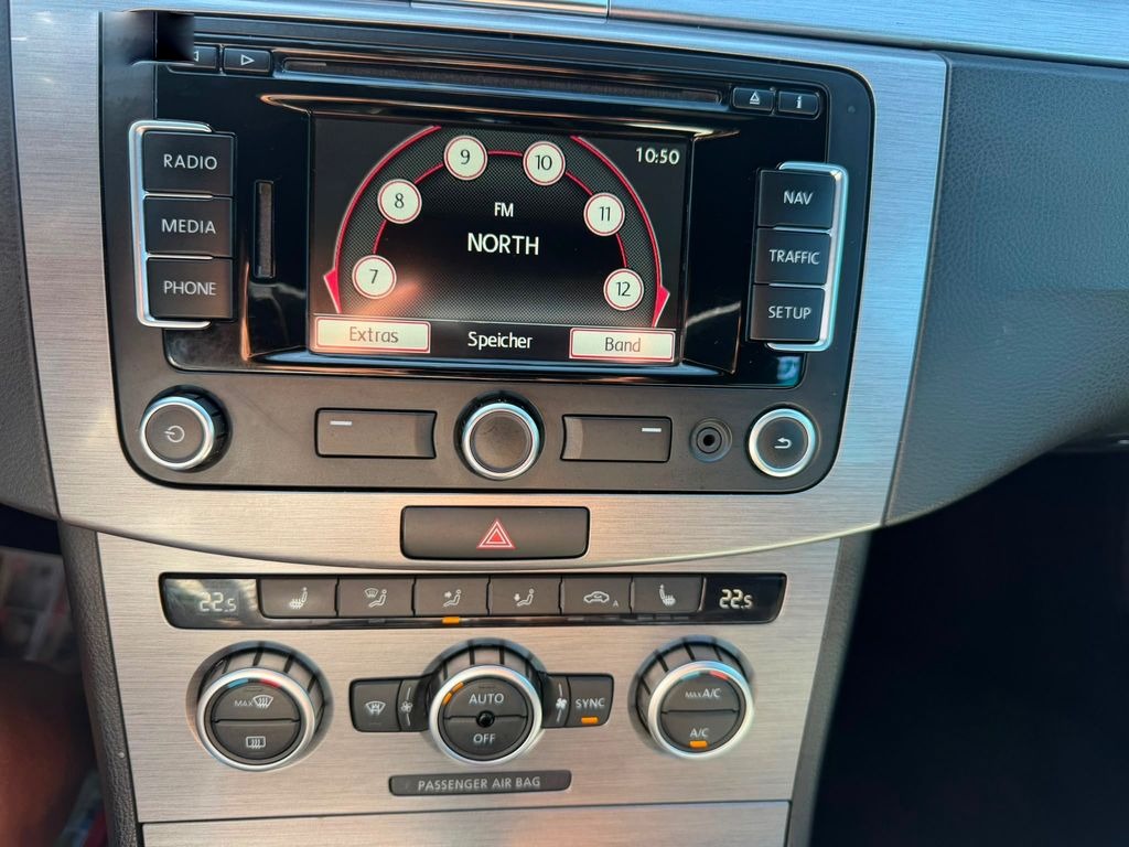 VOLKSWAGEN PASSAT 103KW - 8