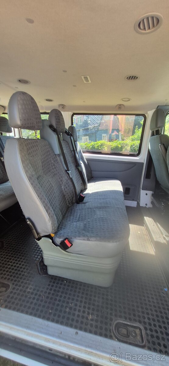 Ford Transit 9 míst - 8