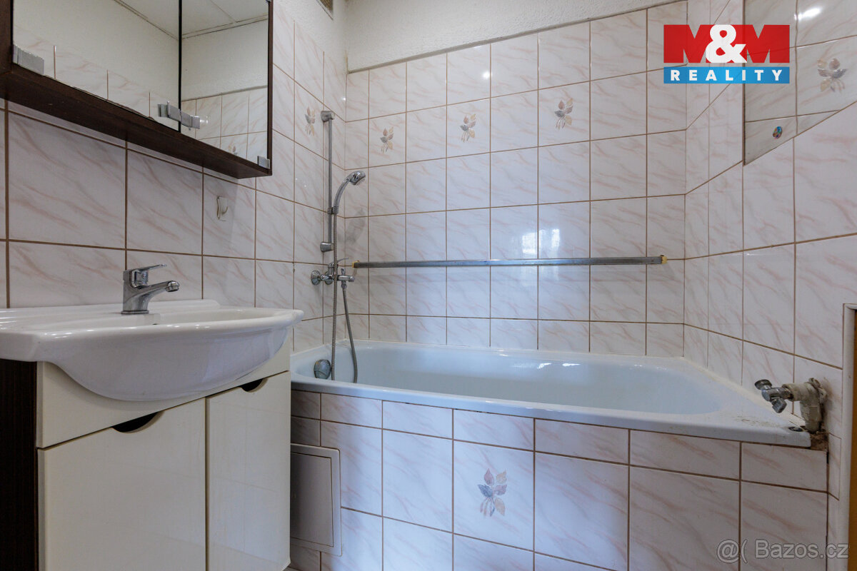 Pronájem bytu 2+1, 56 m², Chodov, ul. Revoluční - 8