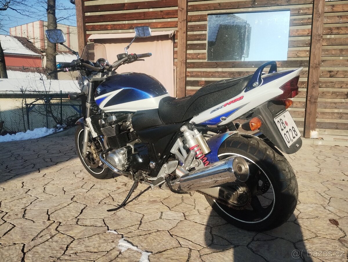 Suzuki GSX 1400 - 8