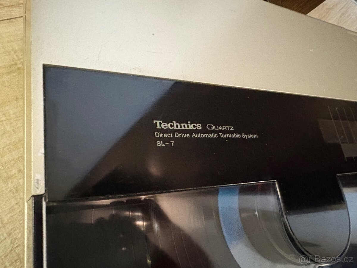 Tangenciální gramofon Technics SL-7 plný automat - 8