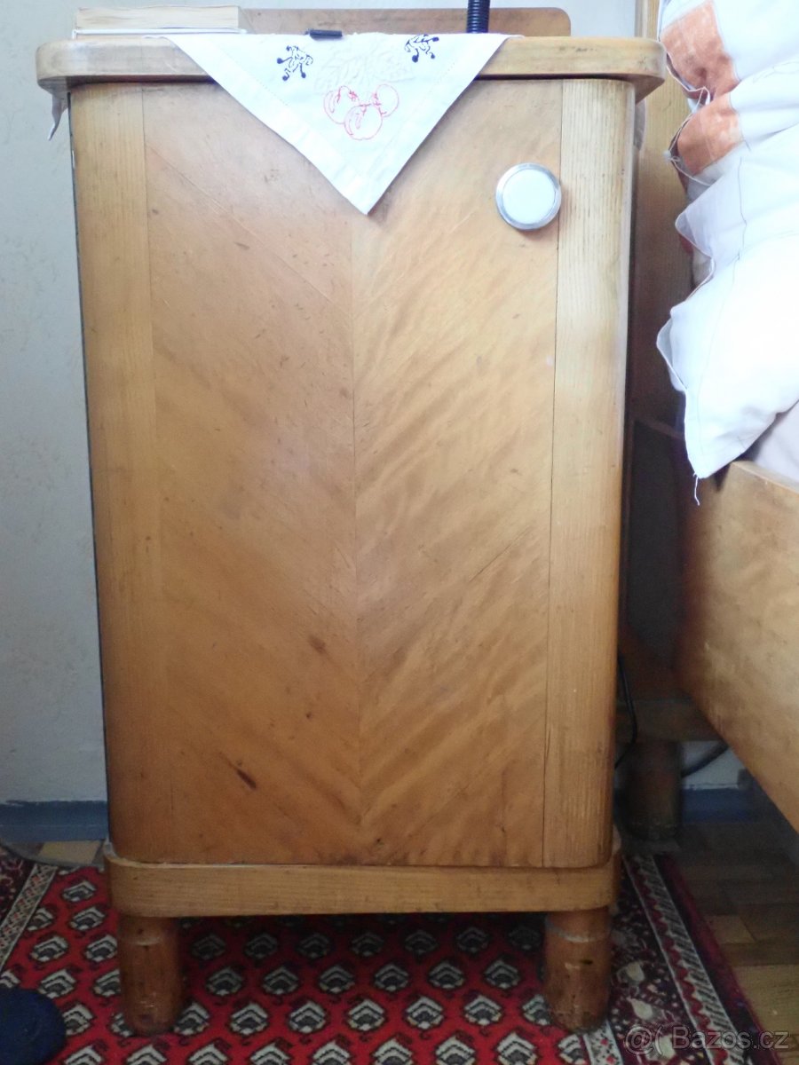 Nabízím starožitný nábytek - 8