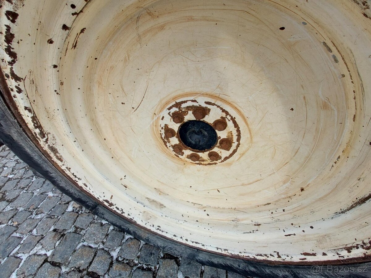 Traktor Hew Holland T4.95 - 8