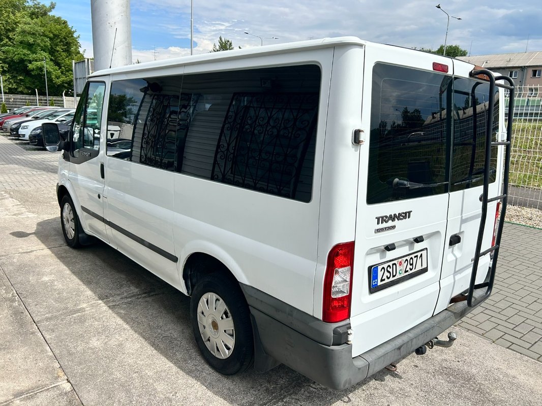 Ford Transit bus 9 míst - 92 kw - 8