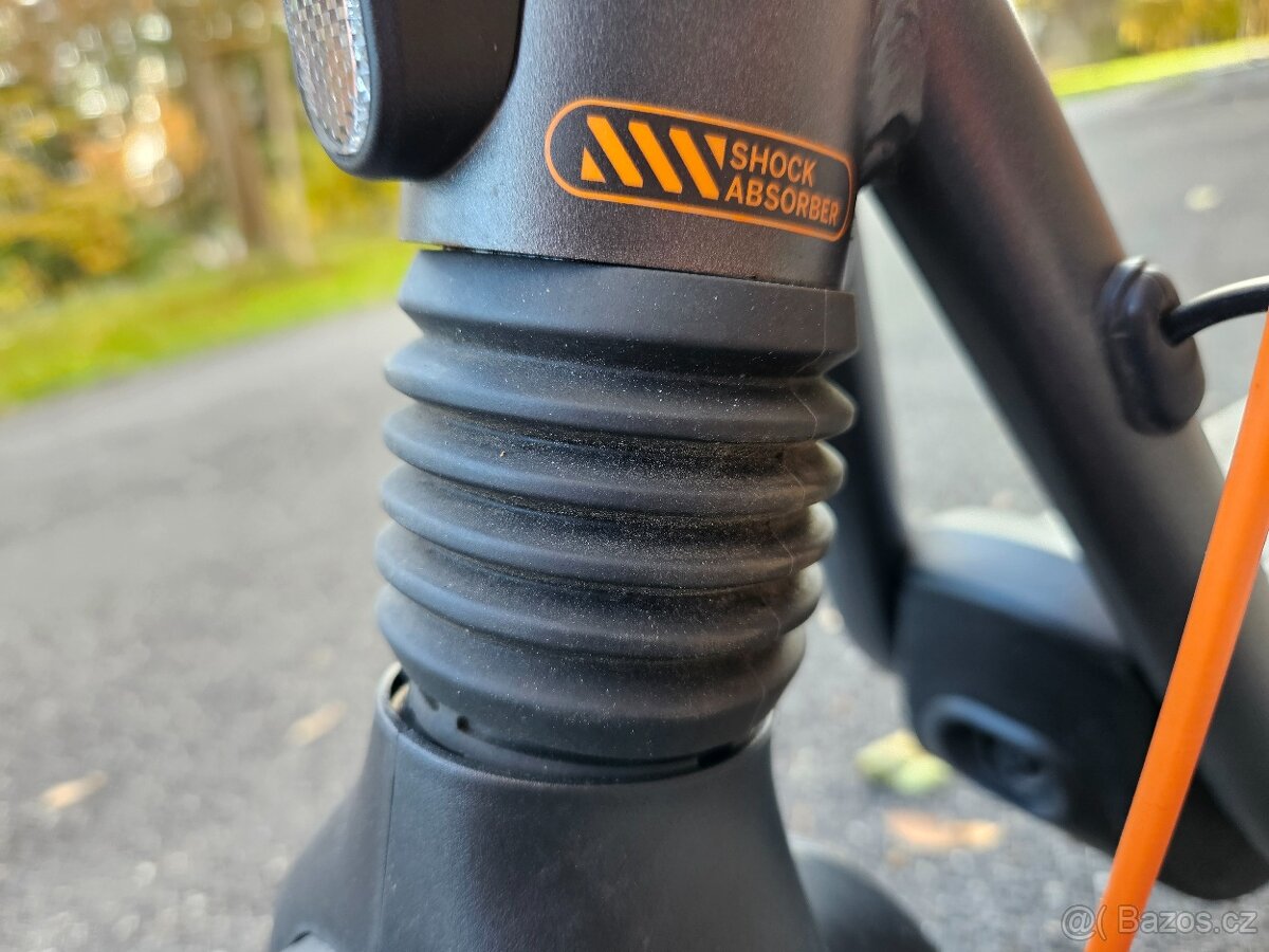 Elektrická koloběžka Ninebot KickScooter F2 Pro E by Segway - 8