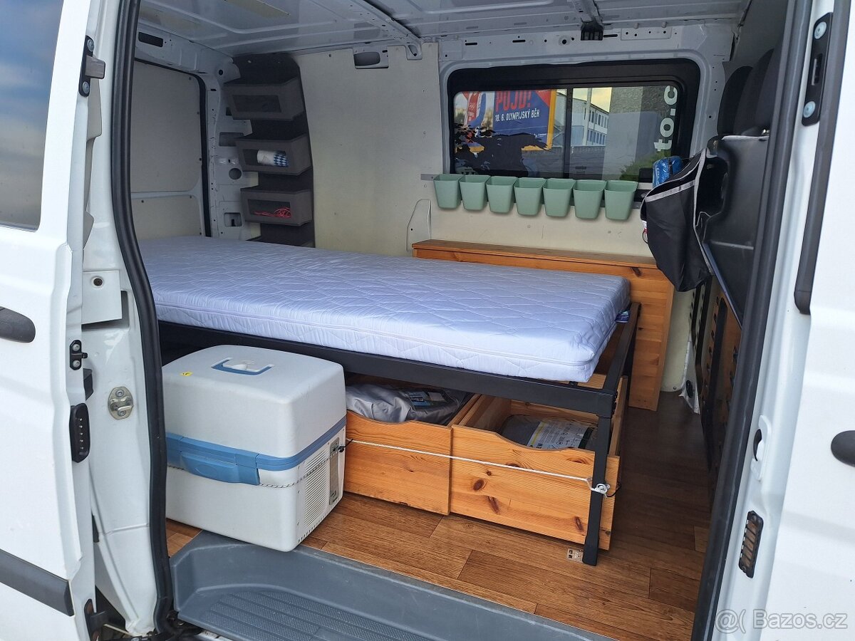 Mercedes-Benz Vito, Předstan, SPANÍ - 8