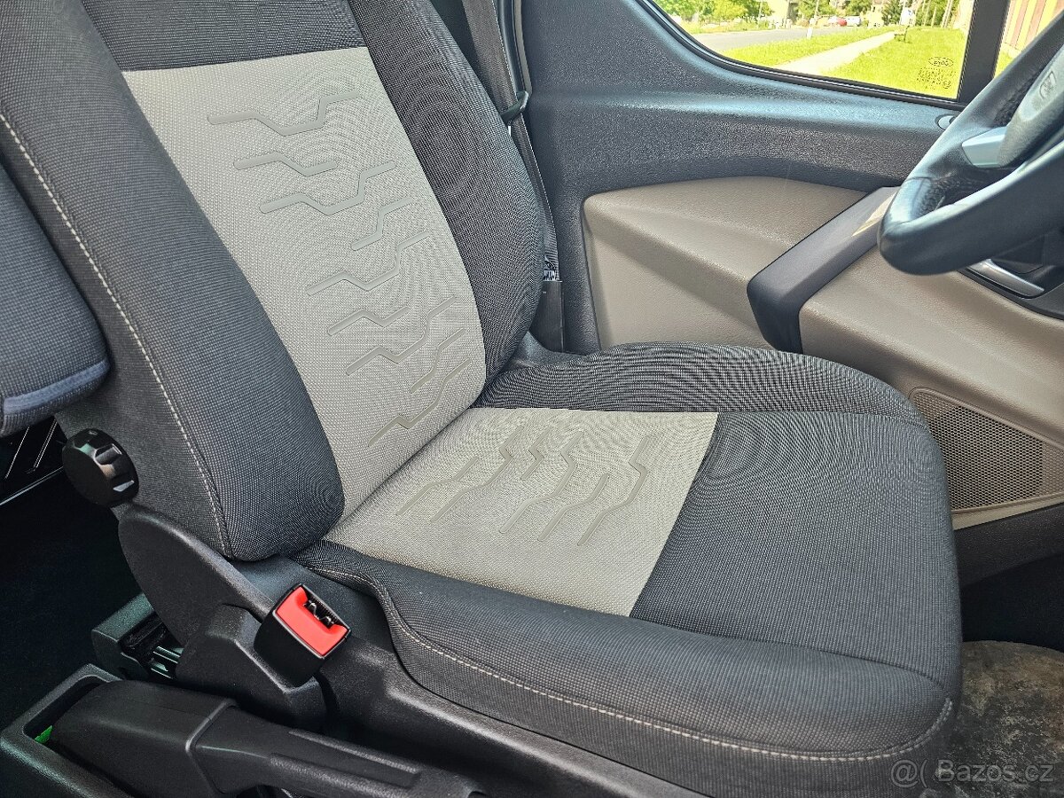 Ford Tourneo Custom 2,2tdci 114kw Titanium model 2015 - 8