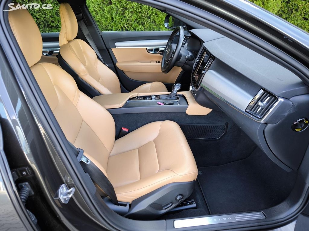 Volvo V90, 2.0 D3 Momentum Pro ODPOČET - 8