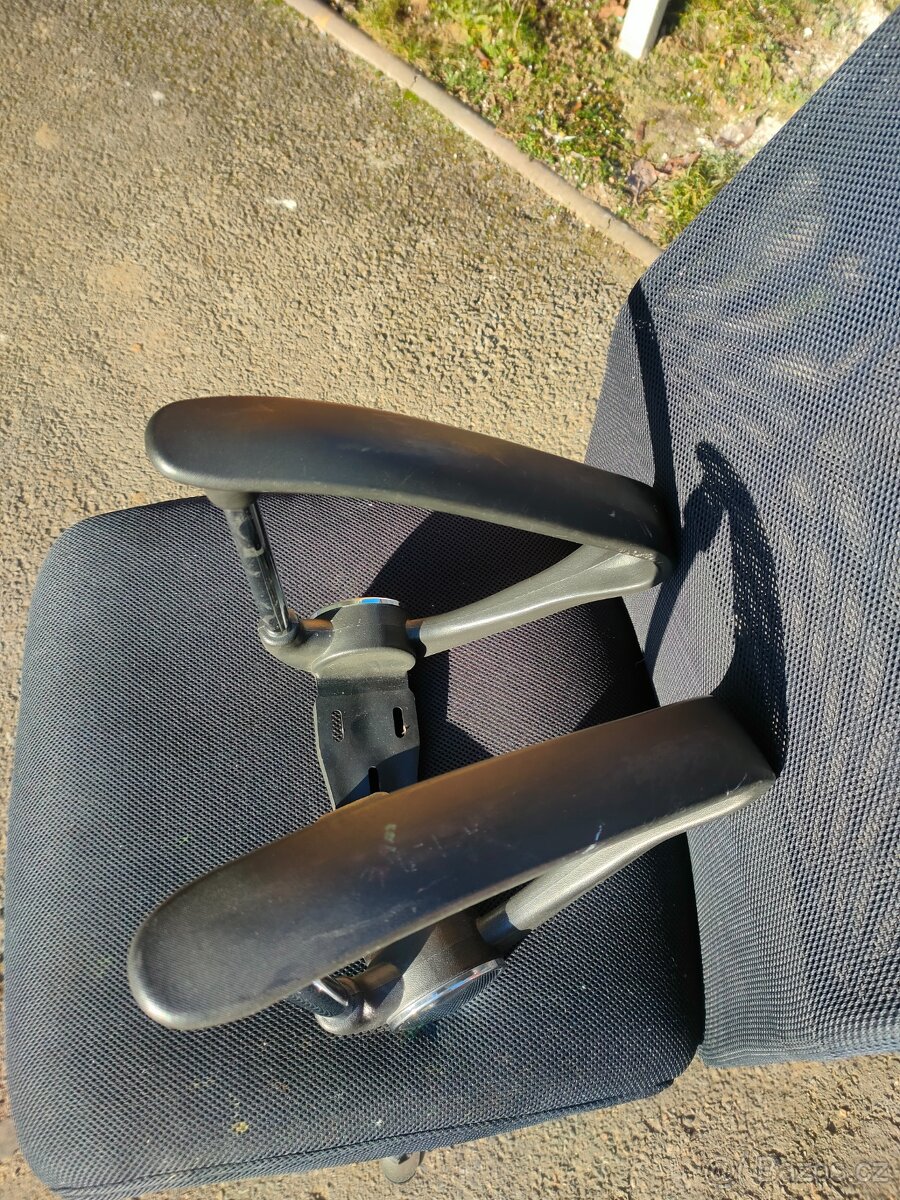 Kancelářská židle - 8