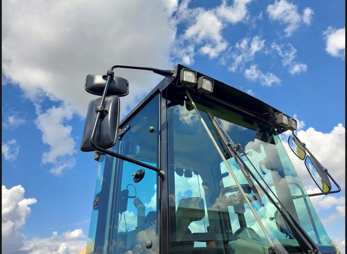 Valec Caterpillar CS64B - 8