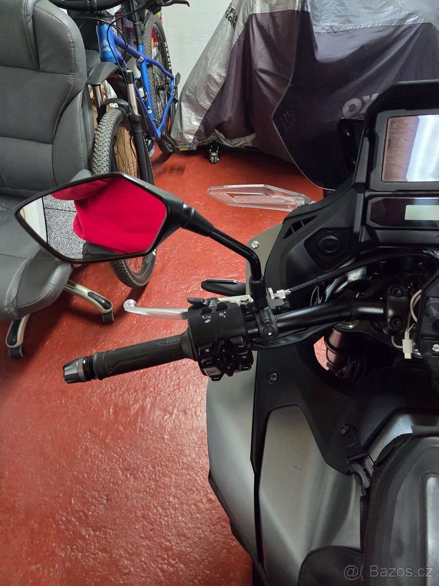 Honda NT1100A - 8