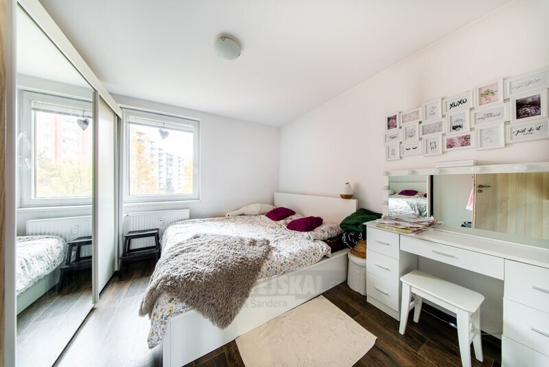 Prodej bytu 3+1 s balkonem, 78,20 m2, Lhenická ul., České Bu - 8