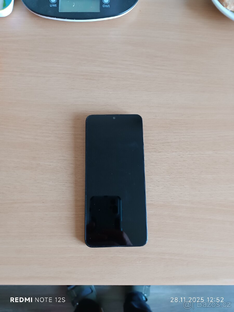 Mobilní telefon - 8